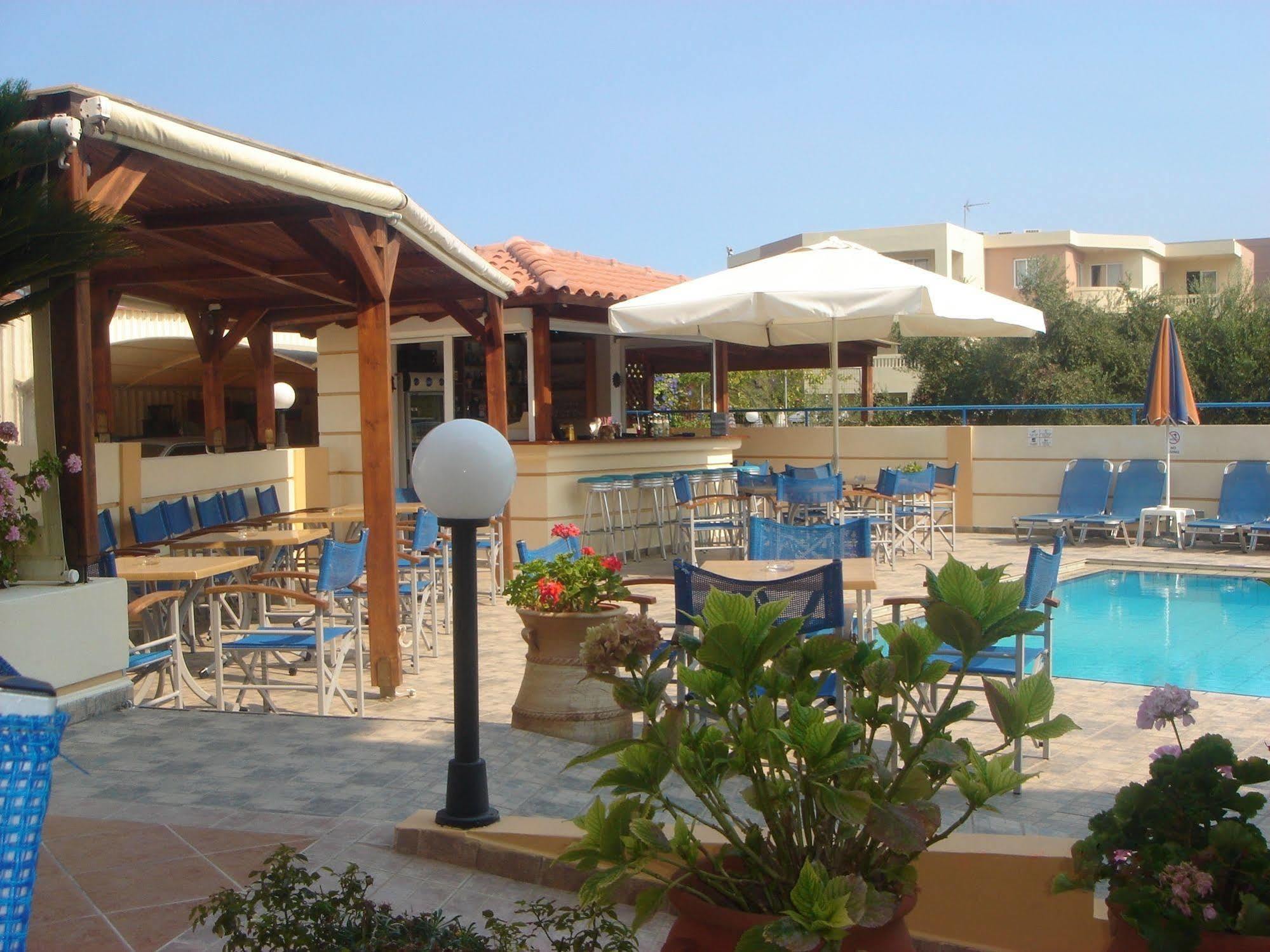 Dias Hotel Apartments Agia Marina  Exterior photo